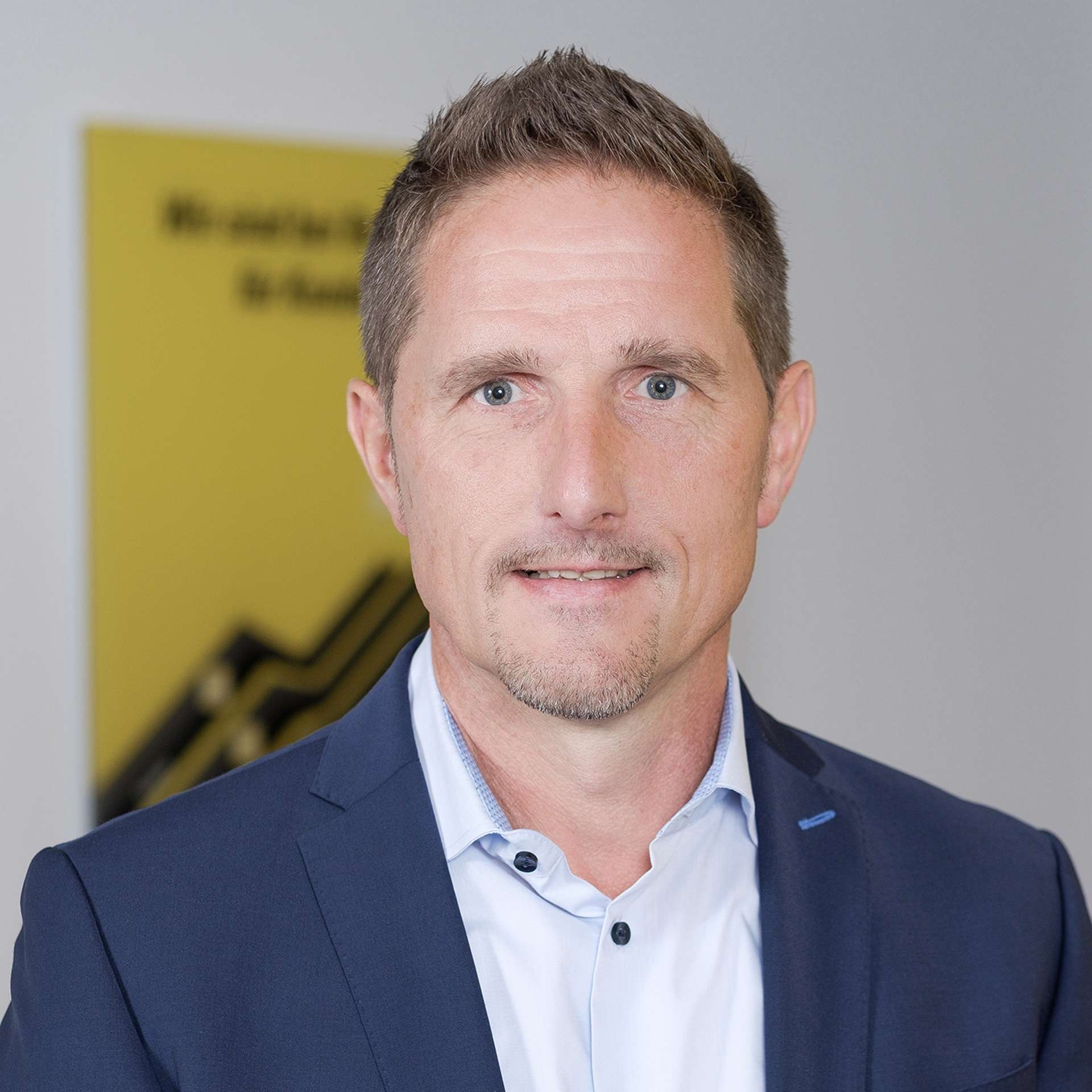 Pressebild_Uwe_Weisser_Vertriebsleiter_Vergoelst 1920x1920.jpg